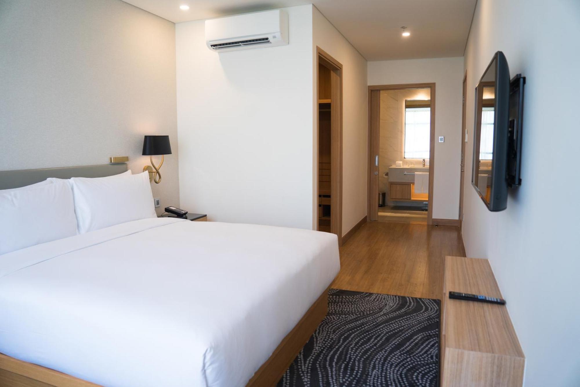 Tark A Family Near Igi Airport Delhi 4*
