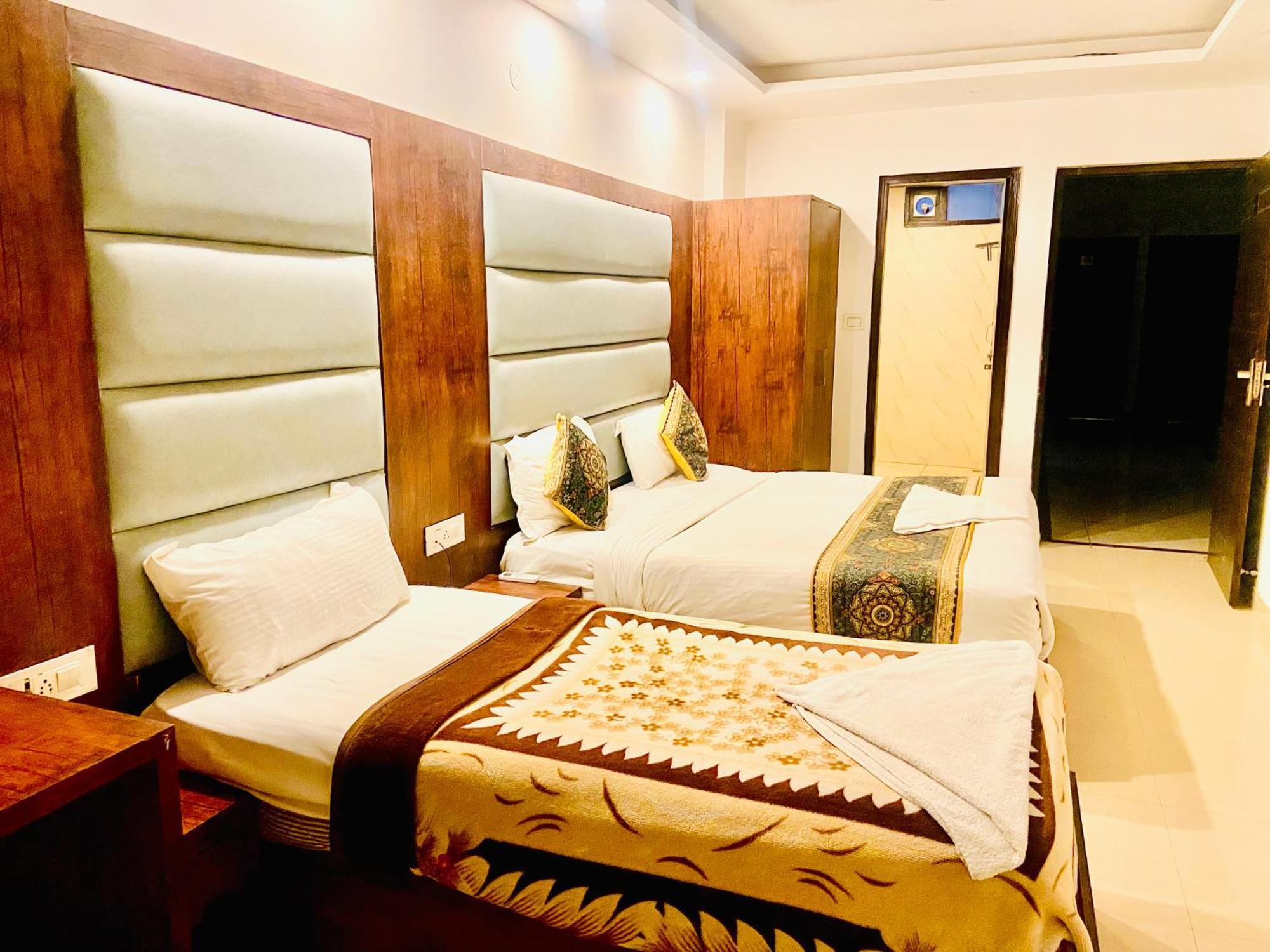 Tark A Family Near Igi Airport Delhi 4* New Delhi